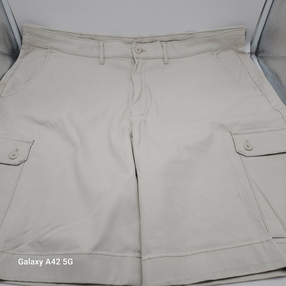 St Johns Bay Mens Cargo Shorts Tan Khaki Size‎ 44 Cotton Spandex Stretch Pockets